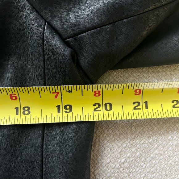 Blank NYC Jacket Women’s Large Faux Leather Jacket Black - Picture 6 of 7